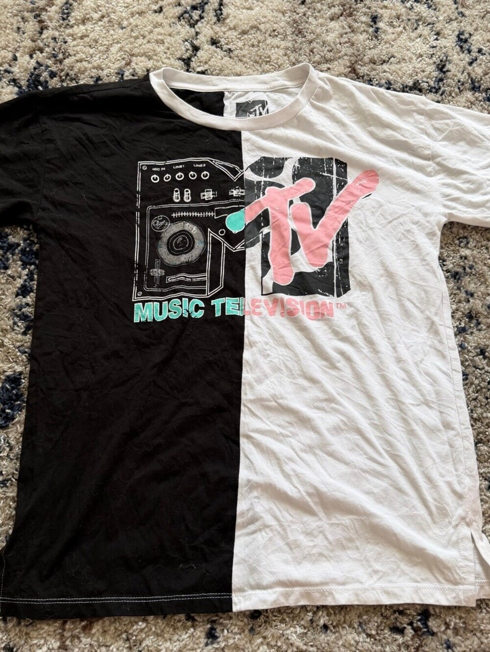 MTV Music Television Split Black White Graphic Tee M